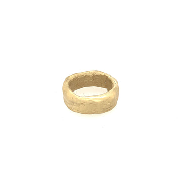 The Rebel Ring is imbued with unique character and soulful imperfections. It's a bold unconventional statement on it's own or looks great added to any ring stack. It's the ideal ring for everyone and available up to a size 13! A truly modern ring that says "be bold and celebrate your individuality!"